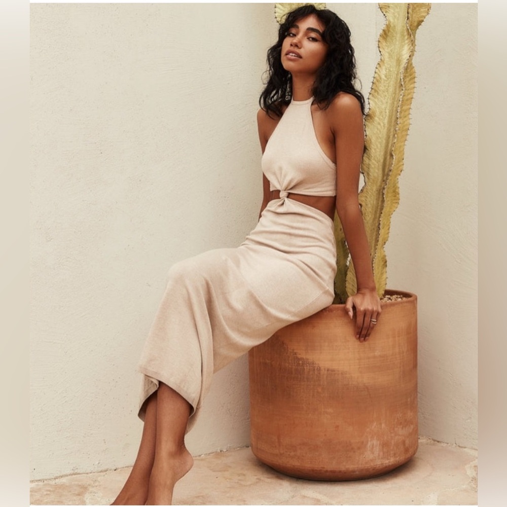 Vici // Miou Muse cut out halter dress